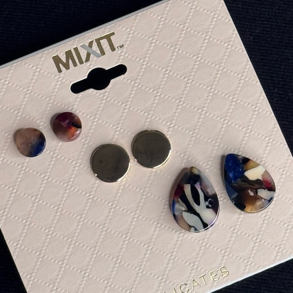 MIXIT Gold Tone Multi Chain Necklace & Earring Set - Picture 7 of 8